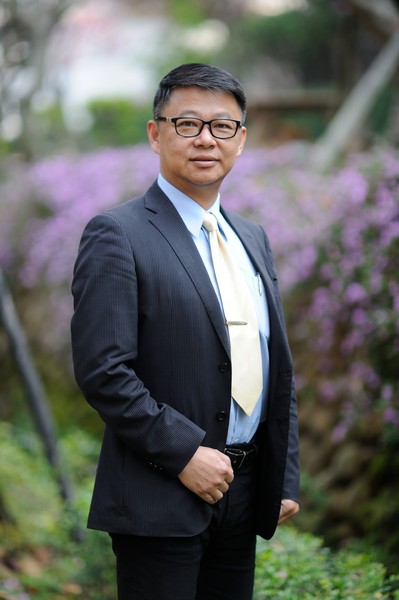 易光輝第一副校長 易光輝第一副校長